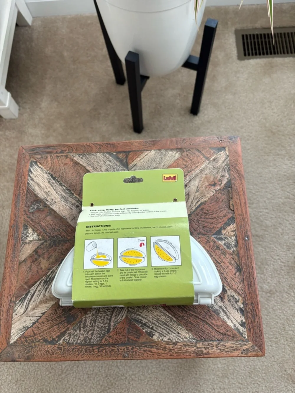 Lami Products LLC Non-stick Microwave Omelet Maker/ Bongo
